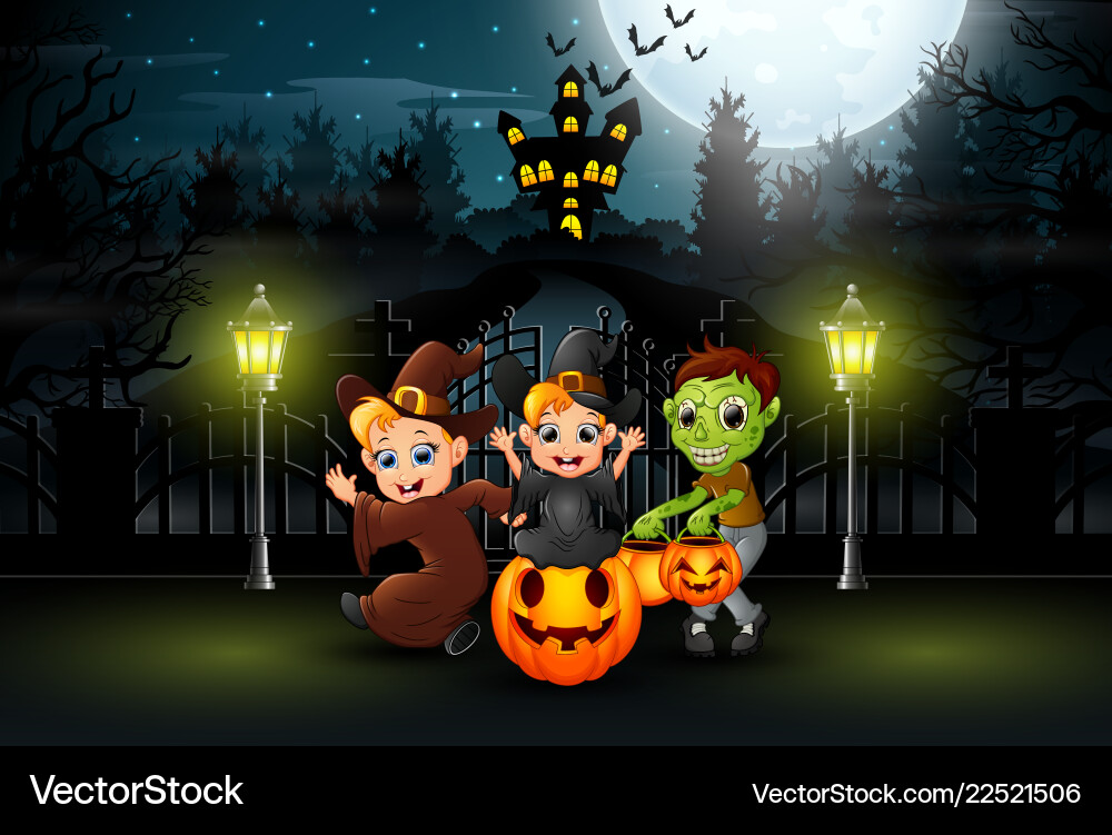 Glückliche Kinder tragen Halloween Kostüm im Freien bei n Glückliche Kinder tragen Halloween Kostüm im Freien bei n vektorbild
