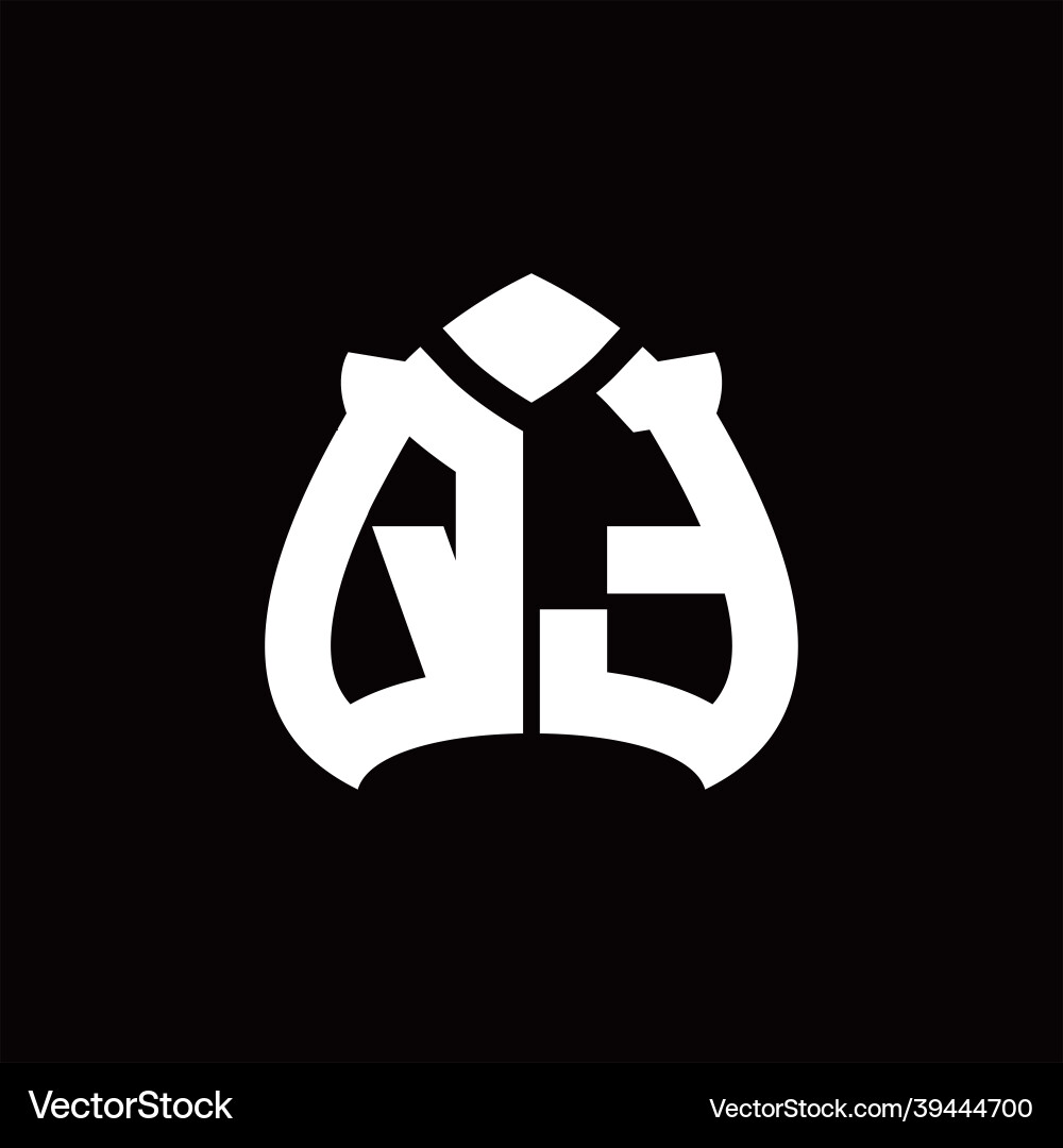 Qt logo monogram with spade shape design template Qt logo monogram with spade shape design template Vector Image